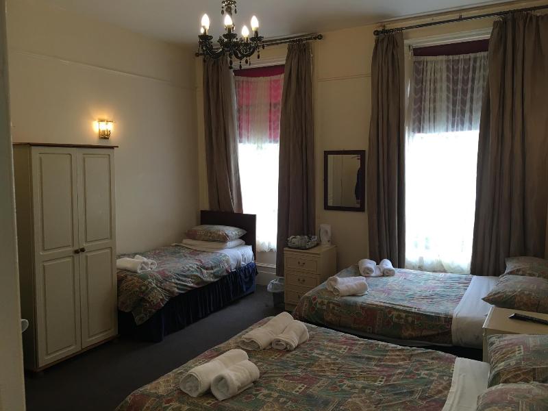 Smiths Hotel image