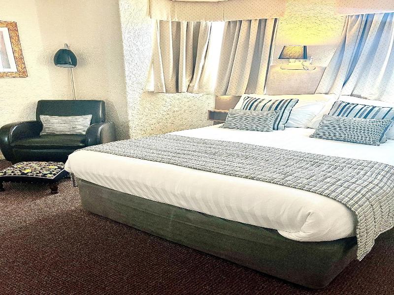 Clifton Court Hotel  image