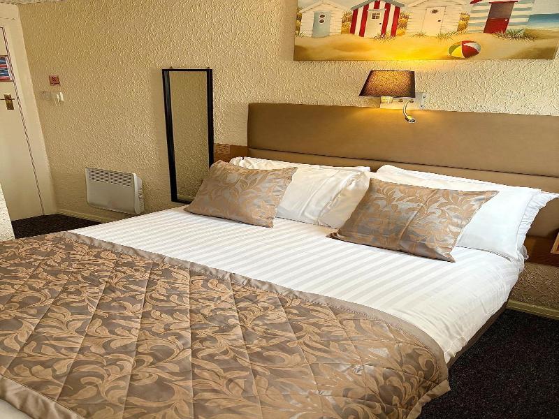 Clifton Court Hotel  image