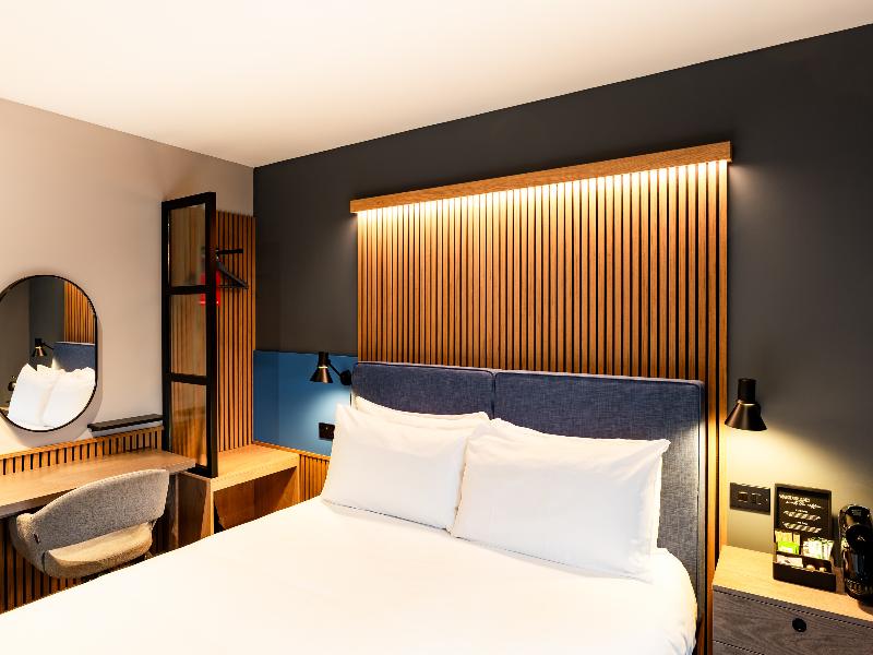 Village Hotel Leeds South image