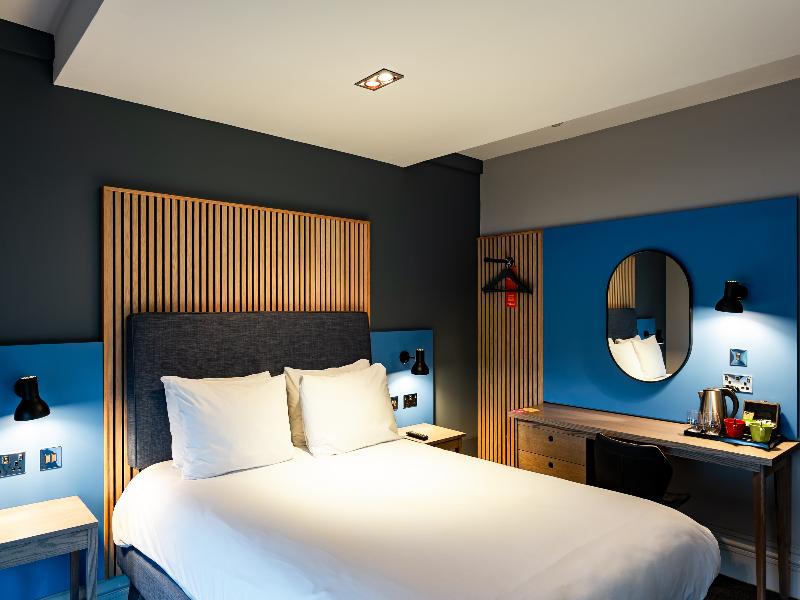 Village Hotel Leeds South image
