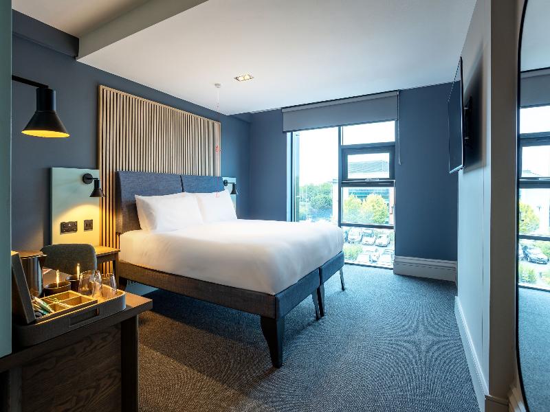 Village Hotel Leeds South 3
