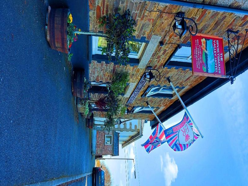 Sportsmans Valley Hotel image