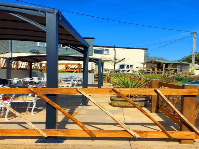Sportsmans Valley Hotel image