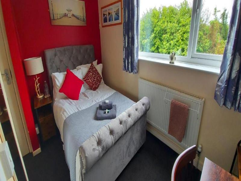 Sportsmans Valley Hotel image