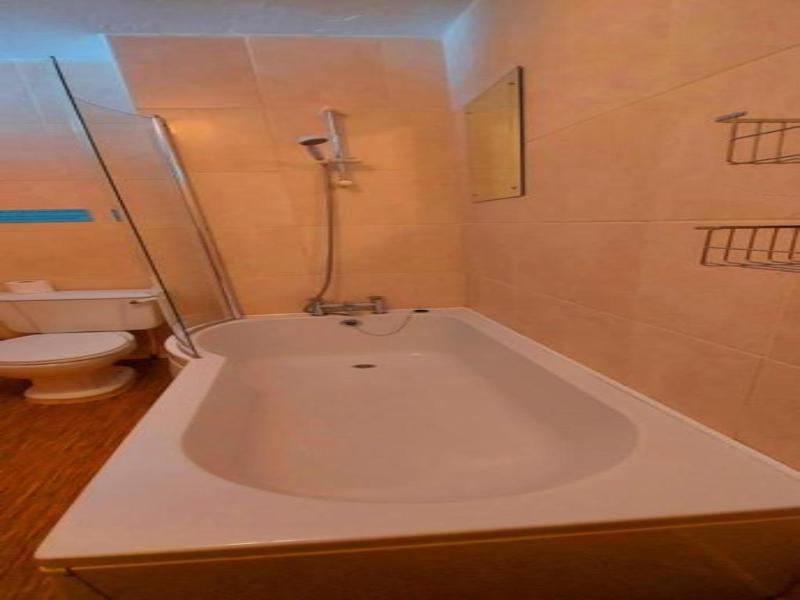 Sportsmans Valley Hotel image