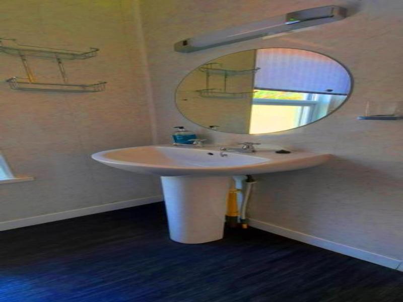 Sportsmans Valley Hotel image