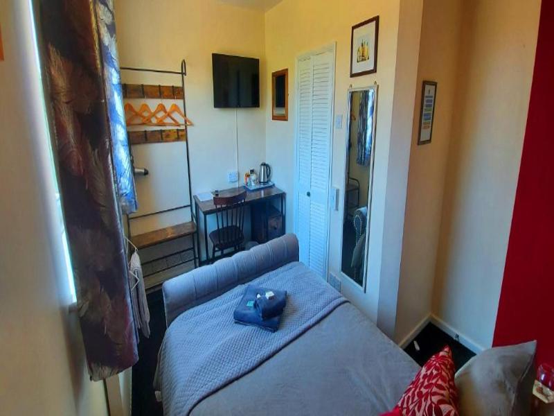 Sportsmans Valley Hotel image