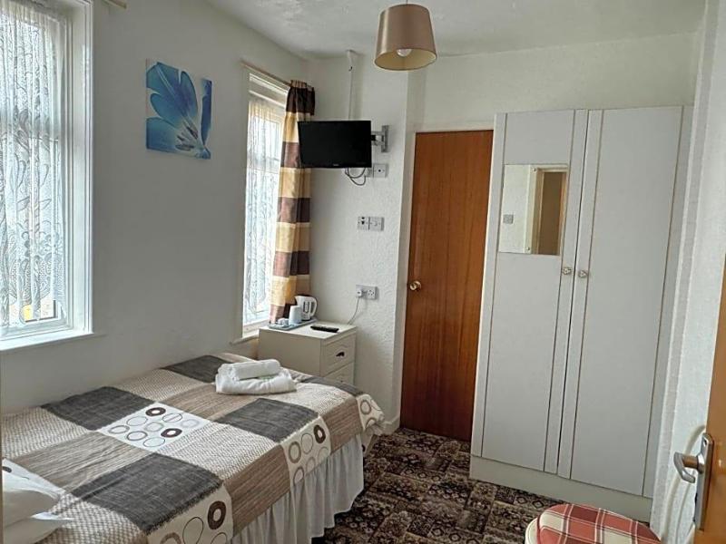 Delton Hotel image