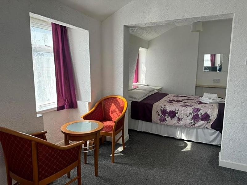 Delton Hotel image