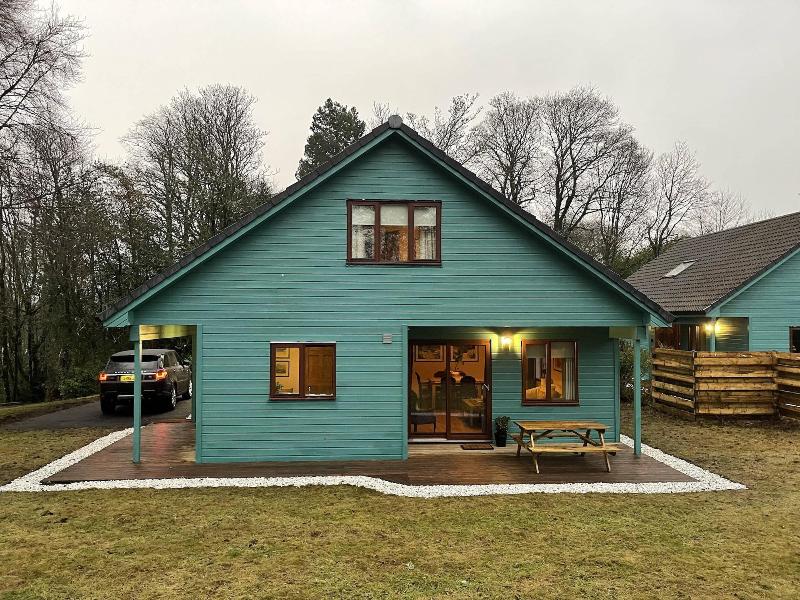 Foxglove Suites and Cottages image