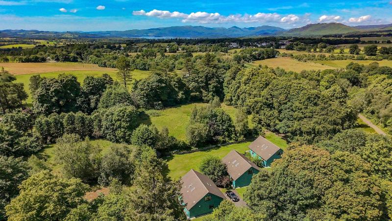 Foxglove Suites and Cottages image