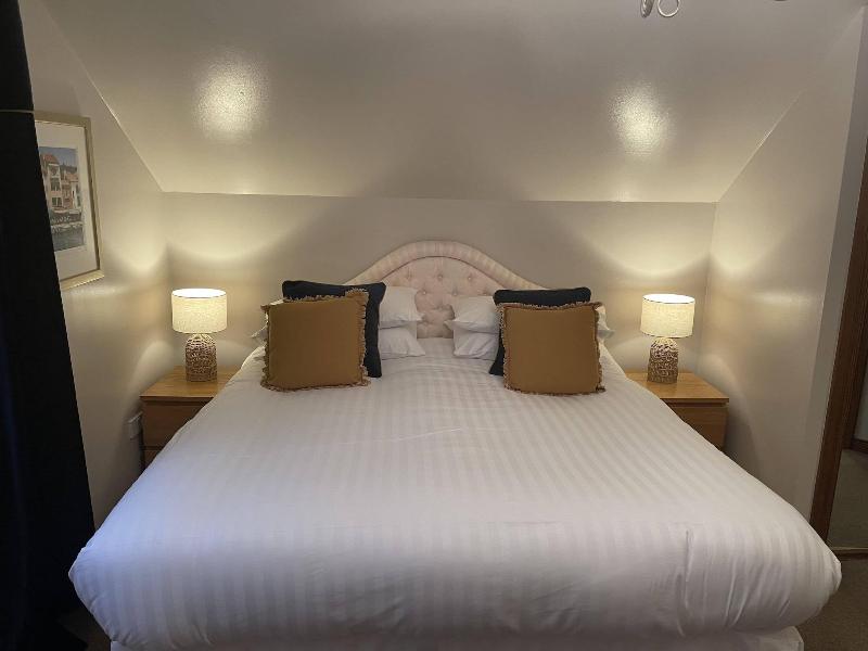Foxglove Suites and Cottages image