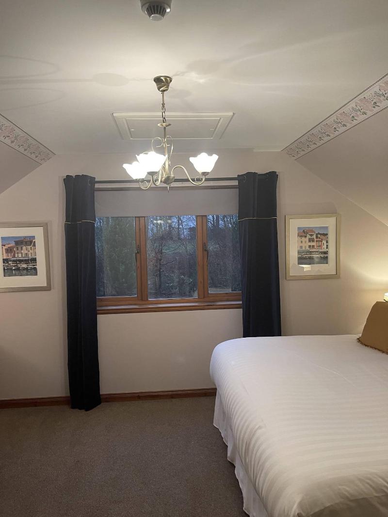 Foxglove Suites and Cottages image
