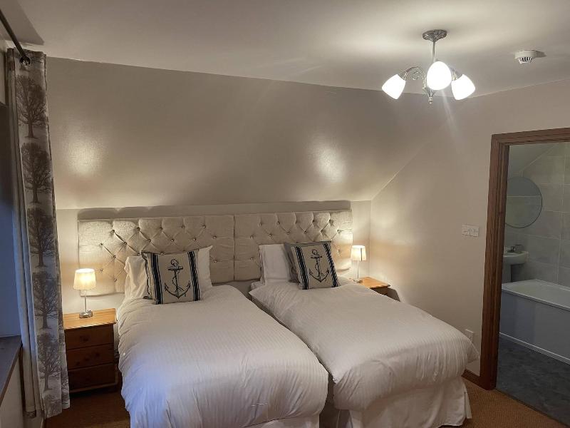 Foxglove Suites and Cottages image