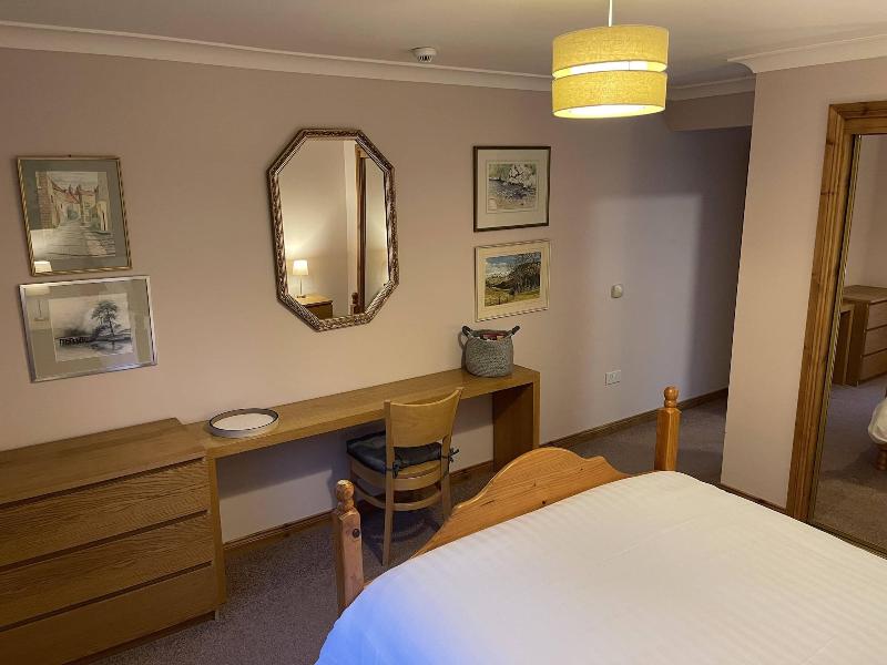 Foxglove Suites and Cottages image