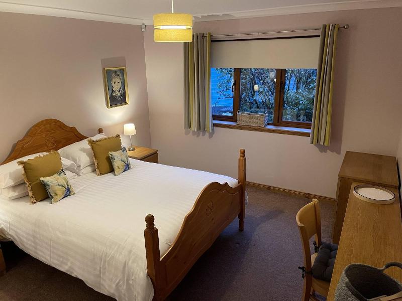 Foxglove Suites and Cottages image