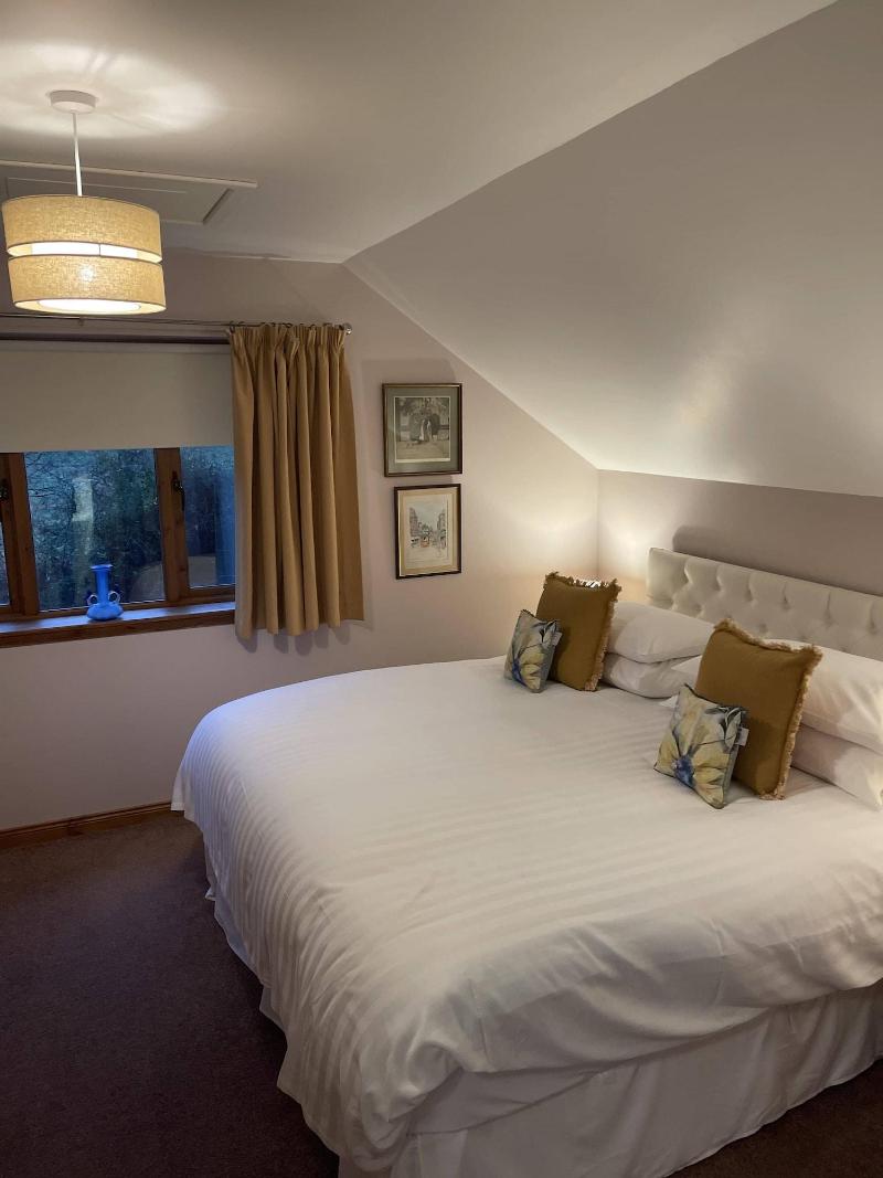 Foxglove Suites and Cottages image