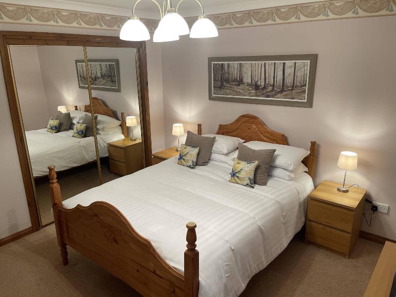 Foxglove Suites and Cottages image