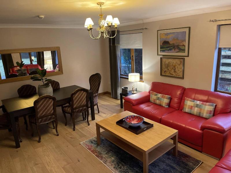 Foxglove Suites and Cottages image