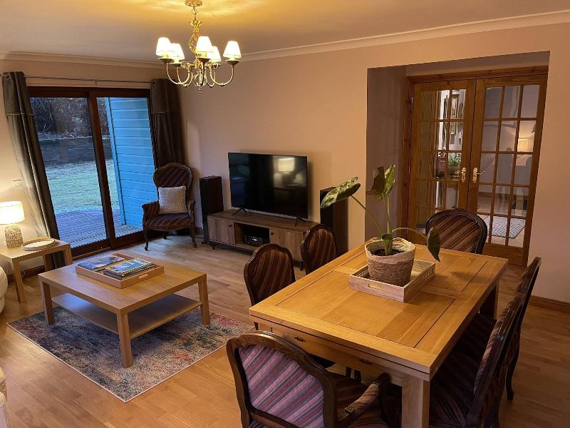 Foxglove Suites and Cottages image