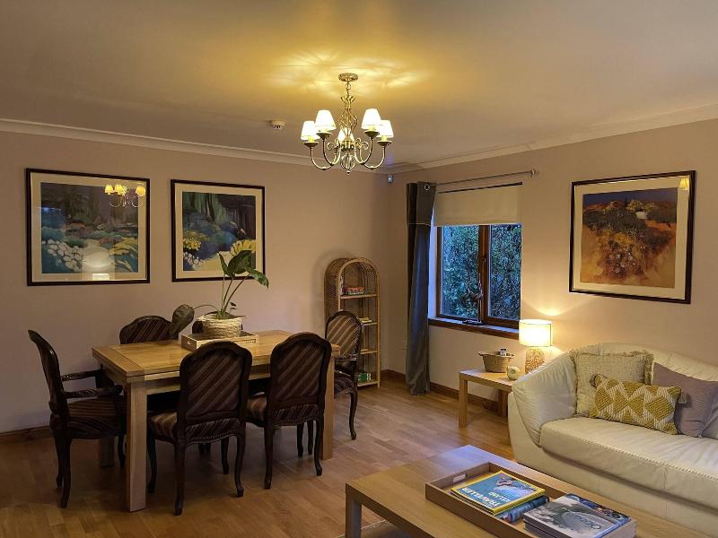 Foxglove Suites and Cottages image