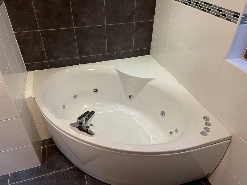 Foxglove Suites and Cottages image