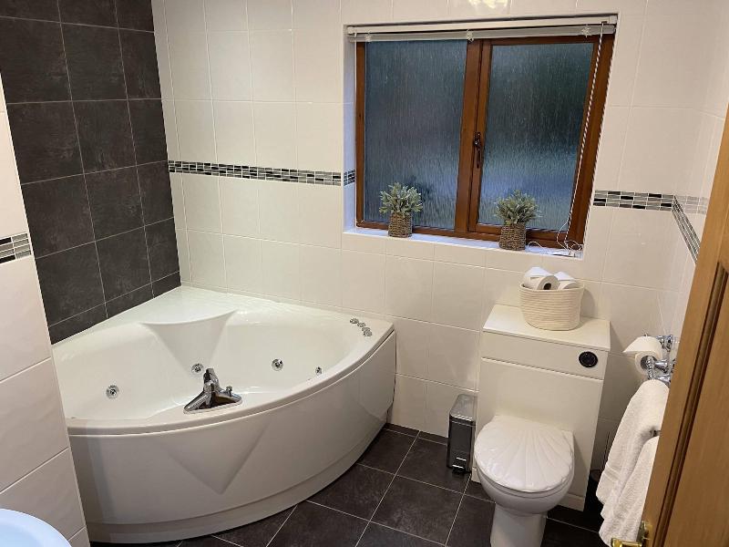 Foxglove Suites and Cottages image