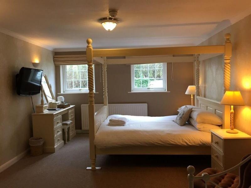 String of Horses Inn image