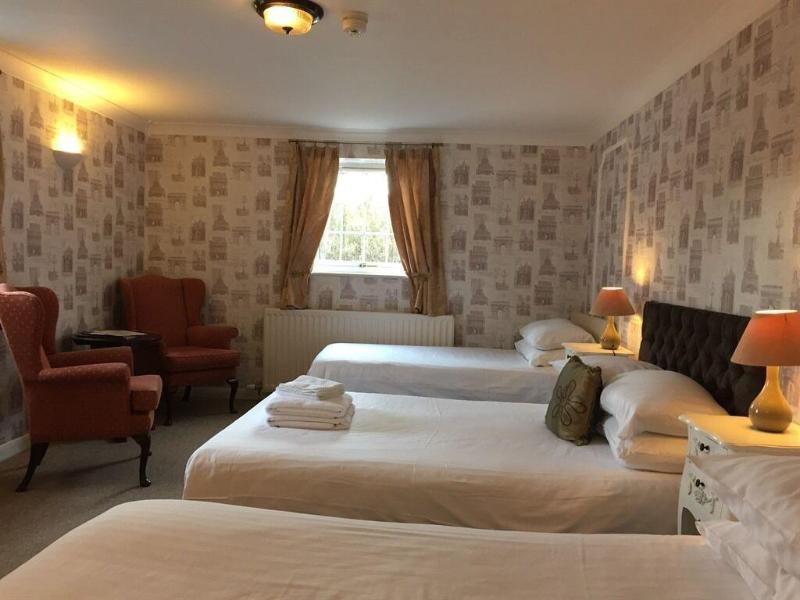 String of Horses Inn image