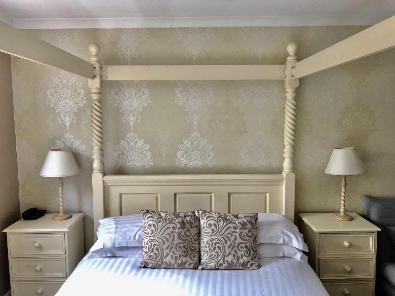String of Horses Inn image