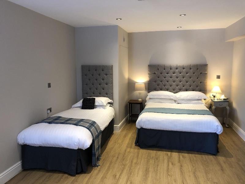 String of Horses Inn image