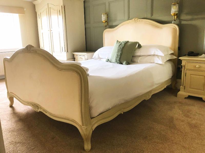 String of Horses Inn image