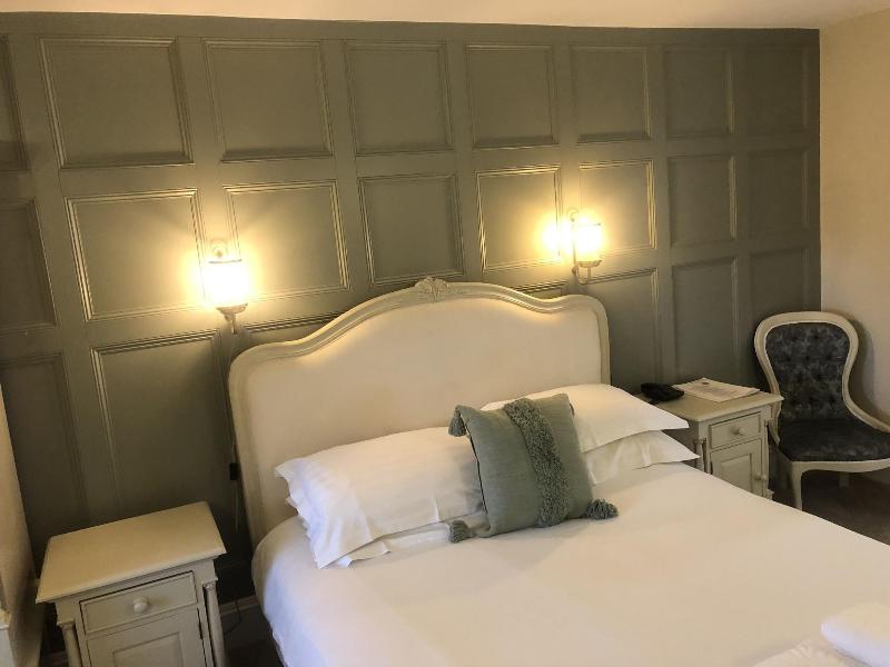 String of Horses Inn image