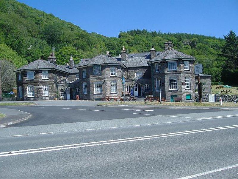 The Oakeley Arms Hotel image