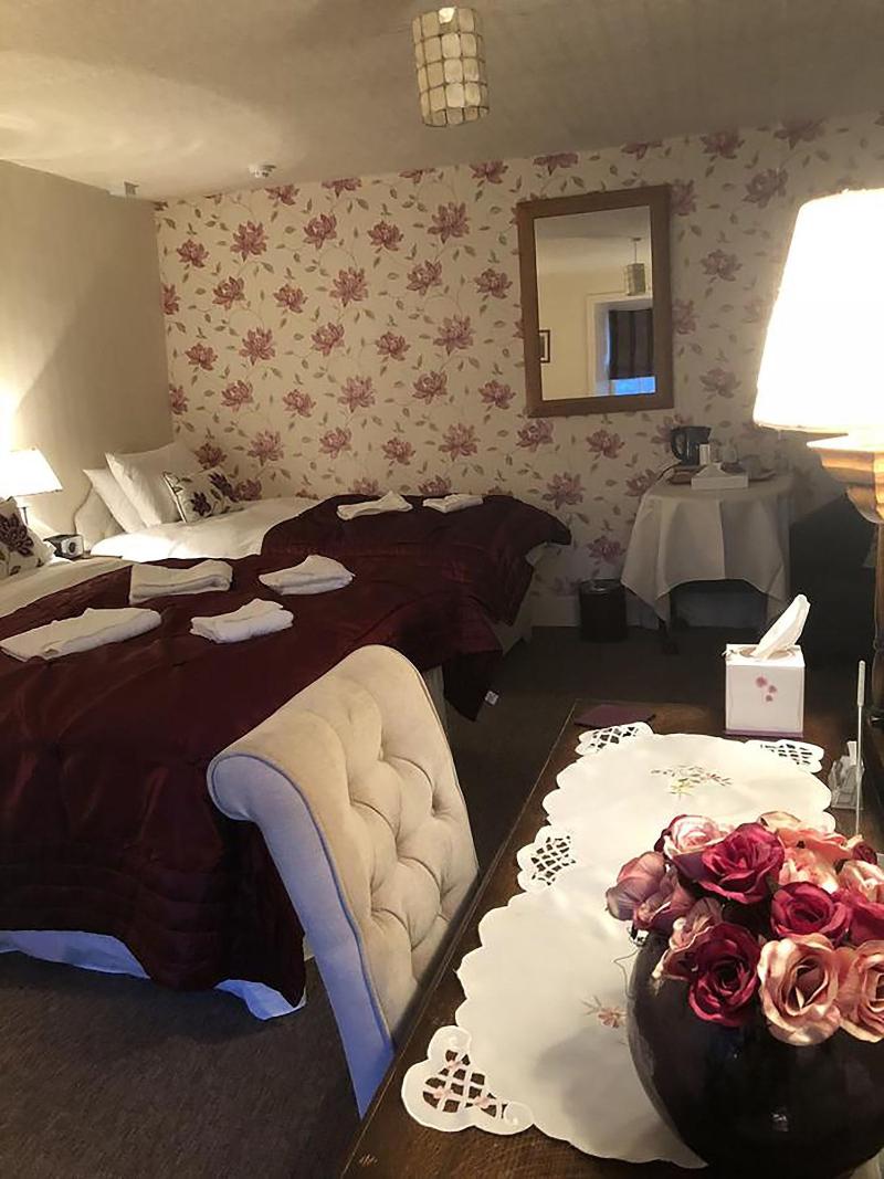 The Oakeley Arms Hotel image