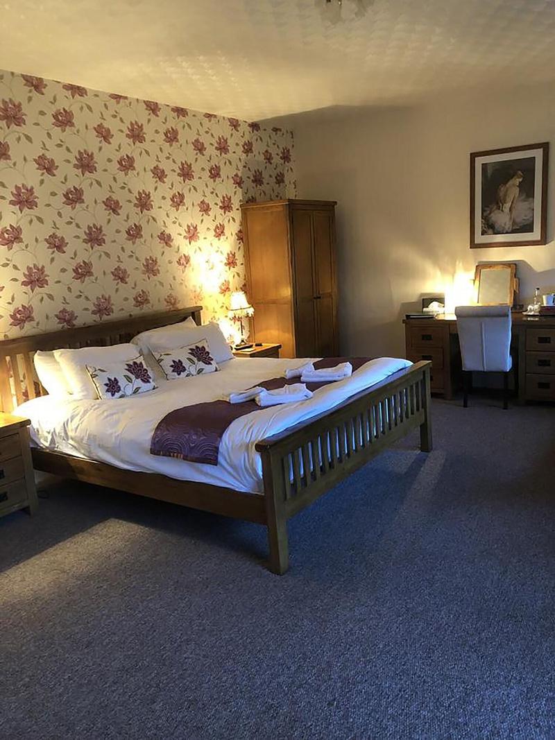 The Oakeley Arms Hotel image