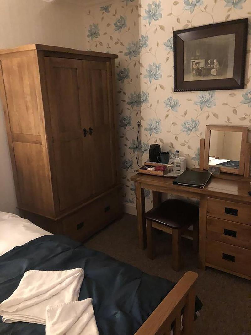 The Oakeley Arms Hotel image