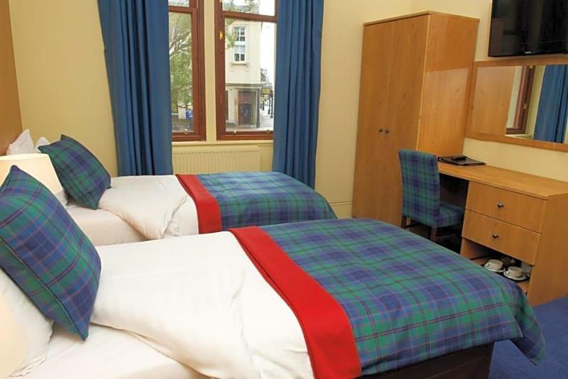 The Pipers  Tryst Hotel image