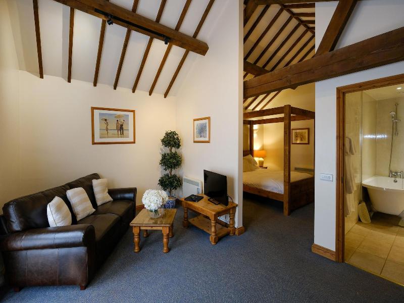 Church Farm Lodge image