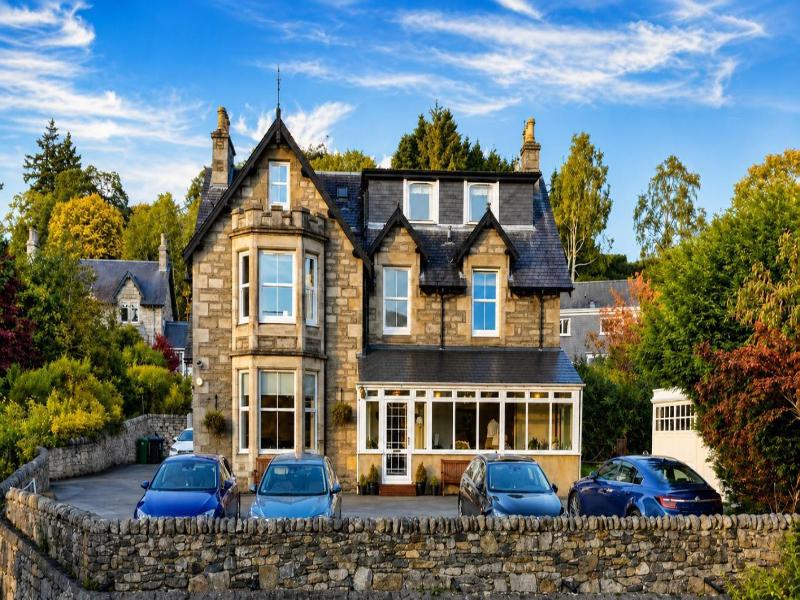 Tigh Na Cloich Hotel image