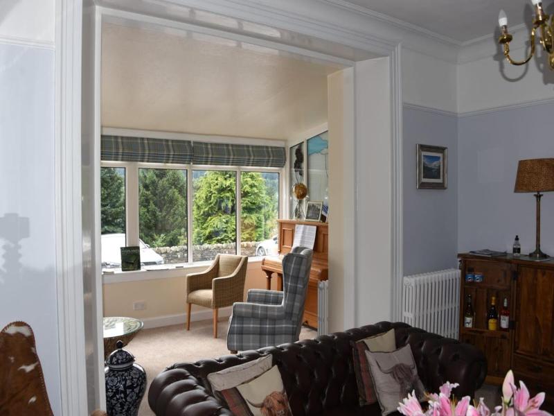 Tigh Na Cloich Hotel image