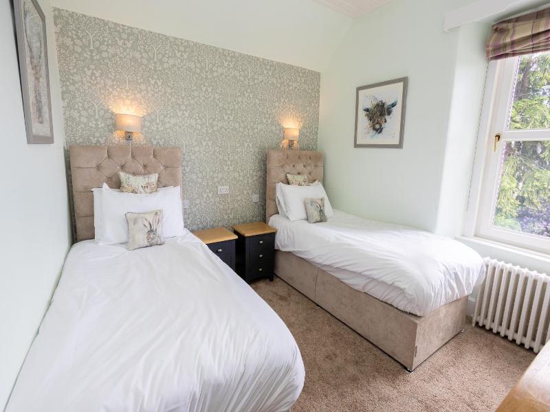 Tigh Na Cloich Hotel image