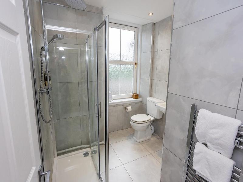 Tigh Na Cloich Hotel image