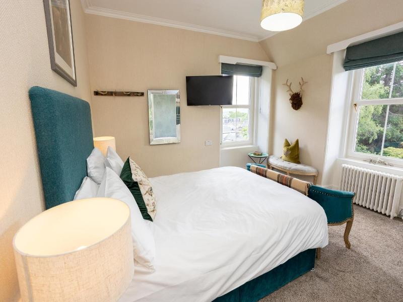 Tigh Na Cloich Hotel image