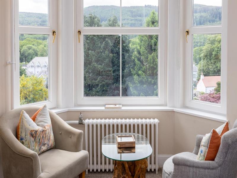 Tigh Na Cloich Hotel image