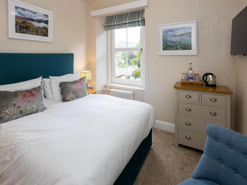 Tigh Na Cloich Hotel image