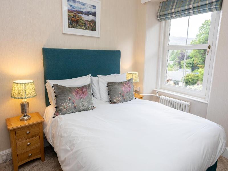 Tigh Na Cloich Hotel image