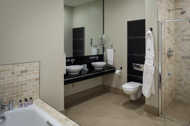 Bowood Hotel Spa and Golf Resort image