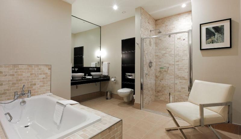 Bowood Hotel Spa and Golf Resort image